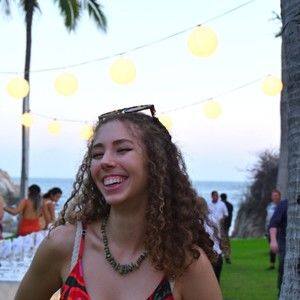 Meet your Posher, Isabelle